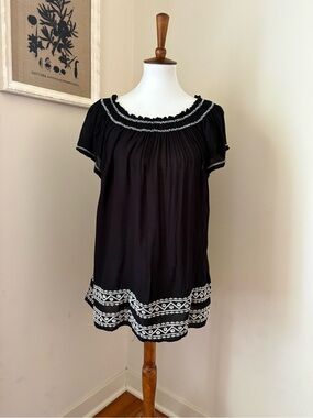 Max Studio Black Embroidered Short Sleeve Peasant Top - Women